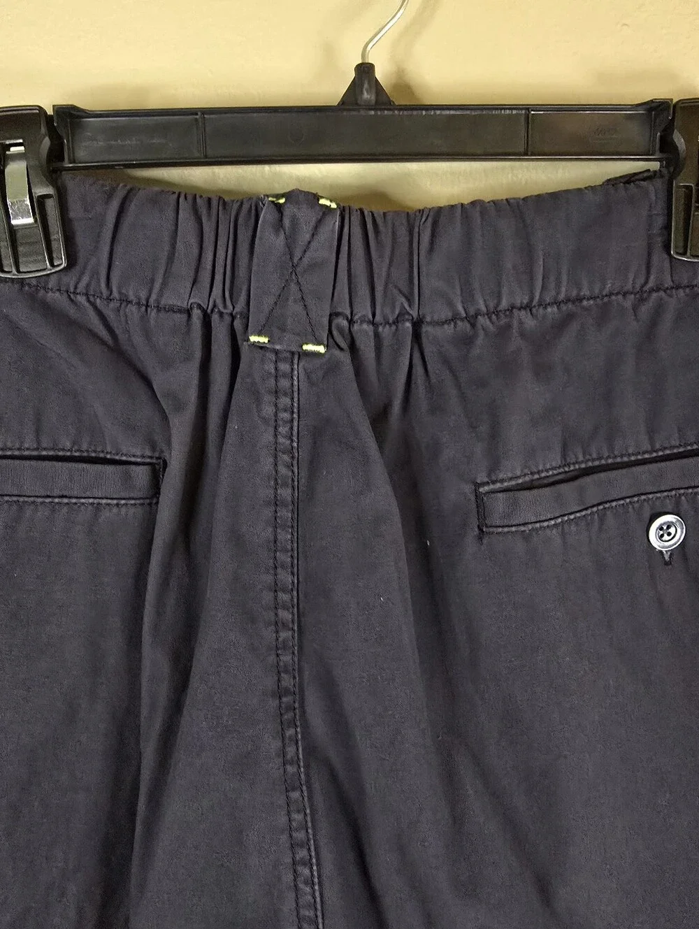 Tommy Bahama Survivor Cargo Shorts Mens 2XT 8” Black Cotton Summer Elastic Waist